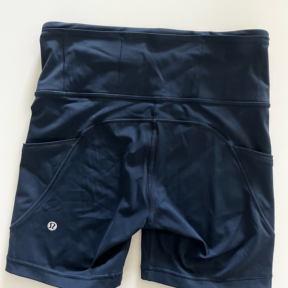 Lululemon Athletica True Navy Fast & Free 5 Pocket Shorts 6”—Size 4